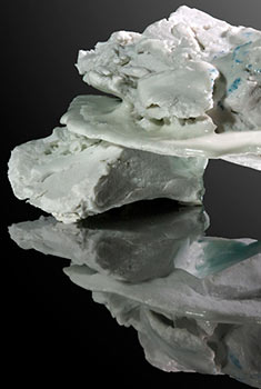 link to newest page of ceramic artist links, including link to Jeroen Bechtold, pictured