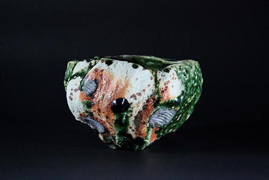 A sake cup by Inayoshi Osamu
