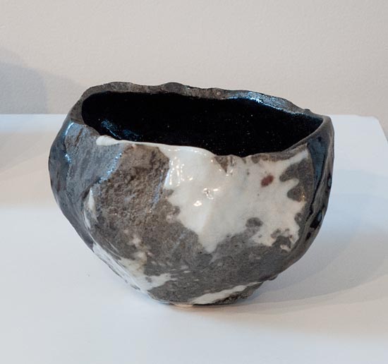 A chawan by Inayoshi Osamu at the Teaware On The Edge Exhibit