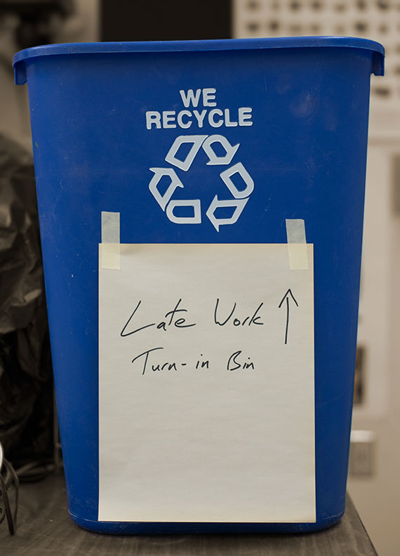 Late-work turn-in bin ( = recycle bin)