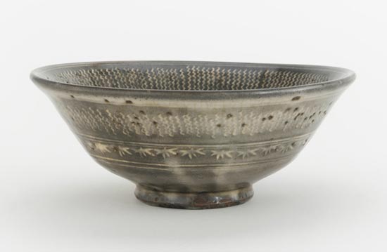 Tea bowl with mishima style decoration