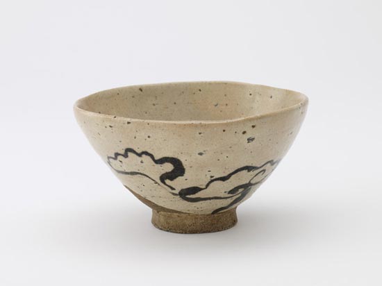 Tea bowl with design of fungus of immortality, unknown workshop
