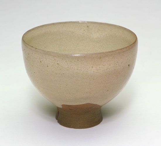 Inkyuzan ware tea bowl in Goki shape, with impressed cipher