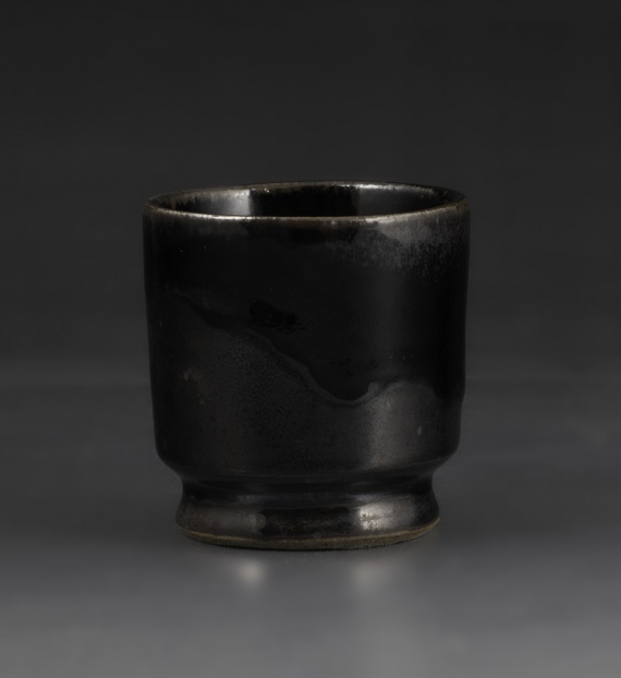 Black cup by Clara Mascarenhas