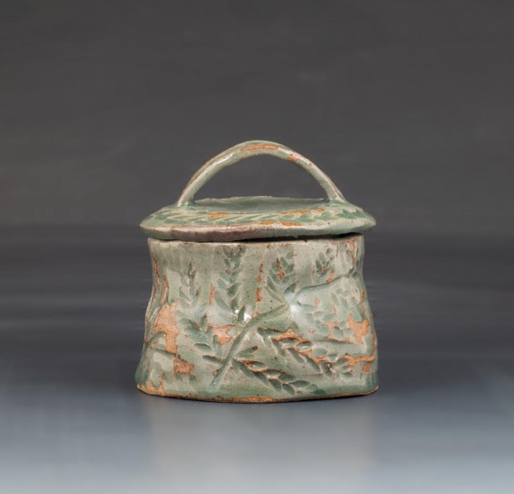 Pot with lid by Julianna Folta