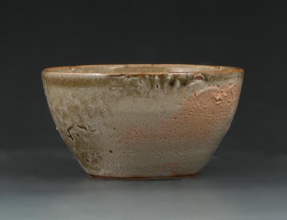 Shino bowl by Julius Sidow
