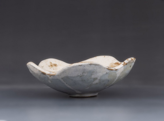 Wavy rimmed bowl by Kaia Jorgensen