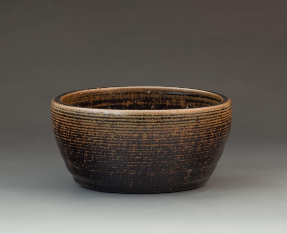 Grooved amber bowl by Kaylee Feeney