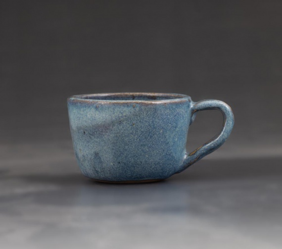 Cup with handle by Robert Shen