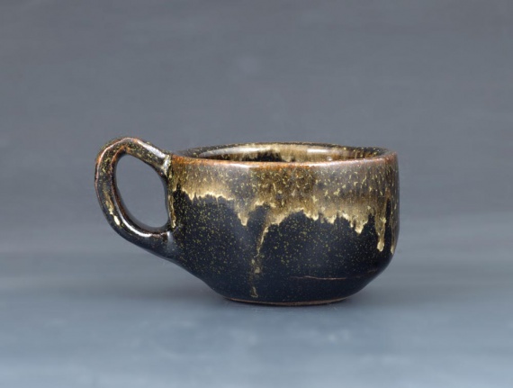 Cup wit hhandle by Seamus Nolan