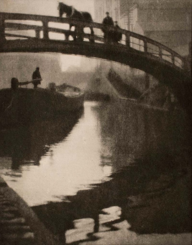 <p><b>Alvin Langdon Coburn</b>, <i>Regent's Canal</i>, 1910.</p>
