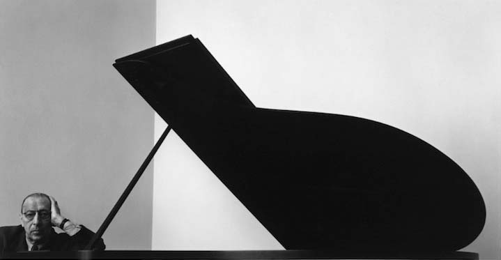 <p><b>Arnold Newman</b>, <i>Igor Stravinsky, New York NY, 1946.</p>