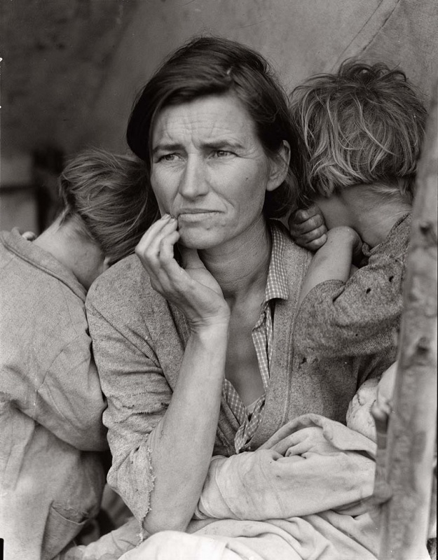 <p><b>Dorothea Lange</b>, <i>Migrant Mother</i>, 1936.</p>