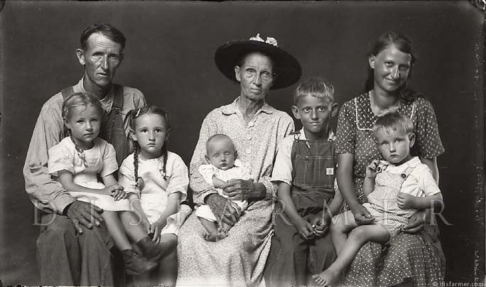 <p><b>Mike Disfarmer</b>, <i>Man and Woman with Six Children</i>.</p>