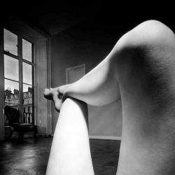 <p><b>Bill Brandt</b>, <i>Nude, Belgravia< London</i>, 1952.</p>