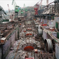 <p><b>Edward Burtynsky</b>, <i>Dam #6, Three Gorges Dam Project, Yangtze River, China</i>, 2005.</p>