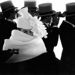 <p><b>Frank Horvat</b>, <i>1958, Paris, for Jardin des Modes, Givenchy hat (c)</i>.</p>