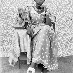 <p><b>Seydou Keïta</b><p><b>Seydou Keïta</b>, <i>Untitled</i>, 1956/1957. 20 x 24 in.</p></p>