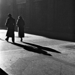 <p><b>Alfred Eisenstaedt</b>, <i>Winter Morning Stroll in the Gallerias</i>, 1934.</p>