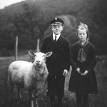 <p><b>August Sander</b>, <i>Farm Children</i>, 1927.</p>
