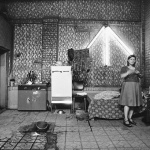 <p><b>Kaveh Golestan</b>, <i>Impersonating a housewife</i>, from 'Shahr - e No (New City)', 1975-77.</p>