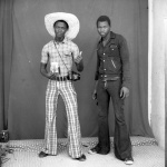 <p><b>Malick Sidibé</b>, <i>Le Photographe et Son Ami</i>, 1971.</p>