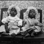<p><b>Seydou Keïta</b>, <i>Twins</i>, 1952/1955.</p>