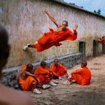 <p><b>Steve McCurry</b>, <i>CHINA. Hunan Province. 2004. Shaolin Monastery.</i></p>
