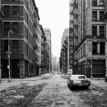 <p><b>Thomas Struth</b>, <i>Crosby Street</i>, New York, 1978.</p>