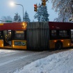 Clusterstuck: a third E bus stuck because of the other two