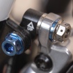 close-up dual drive bolts